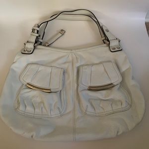 white B Makowsky purse